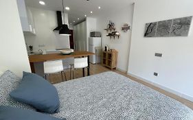 Lovely Stay Studio By Tor